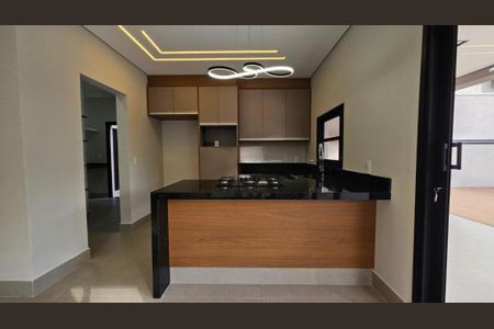 Casa de condomínio à venda com 226m², 3 quartos e 4 vagas