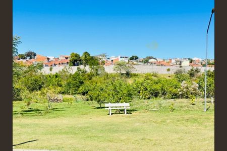 Casa de condomínio à venda com 226m², 3 quartos e 4 vagas