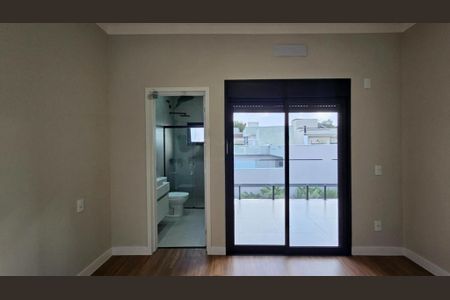 Casa de condomínio à venda com 226m², 3 quartos e 4 vagas