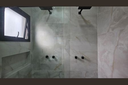 Casa de condomínio à venda com 226m², 3 quartos e 4 vagas