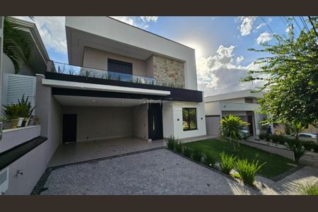 Casa de condomínio à venda com 226m², 3 quartos e 4 vagas