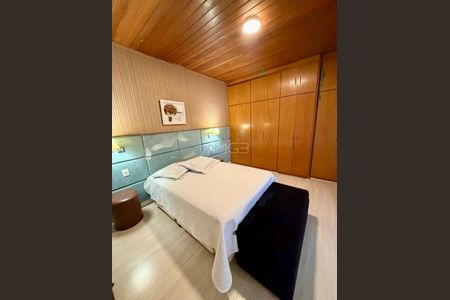 Casa de condomínio à venda com 283m², 3 quartos e 4 vagas