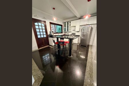 Casa de condomínio à venda com 283m², 3 quartos e 4 vagas