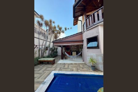 Casa de condomínio à venda com 283m², 3 quartos e 4 vagas