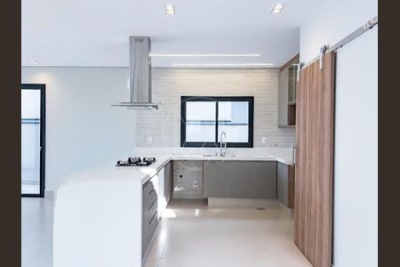 Casa de condomínio à venda com 319m², 3 quartos e 4 vagas