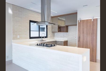 Casa de condomínio à venda com 319m², 3 quartos e 4 vagas