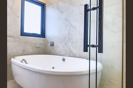 Casa de condomínio à venda com 319m², 3 quartos e 4 vagas