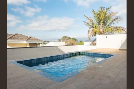 Casa de condomínio à venda com 319m², 3 quartos e 4 vagas