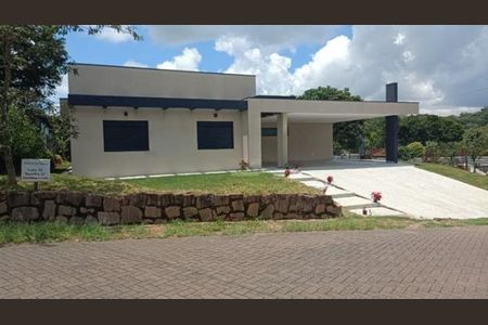 Casa à venda com 320m², 4 quartos e 9 vagas