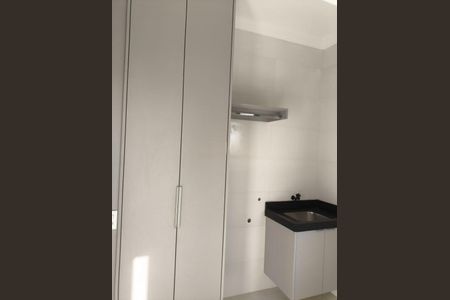 Casa de condomínio à venda com 190m², 3 quartos e 4 vagas
