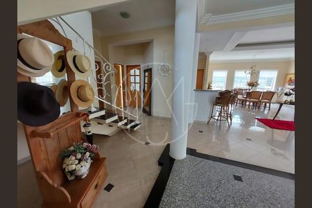 Casa de condomínio à venda com 550m², 5 quartos e 5 vagas