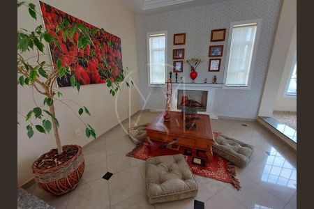 Casa de condomínio à venda com 550m², 5 quartos e 5 vagas