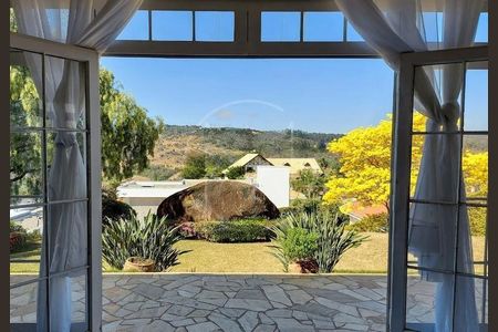 Casa de condomínio à venda com 550m², 5 quartos e 5 vagas