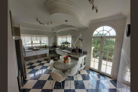 Casa de condomínio à venda com 550m², 5 quartos e 5 vagas