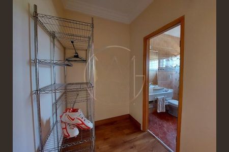 Casa de condomínio à venda com 550m², 5 quartos e 5 vagas