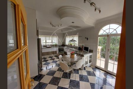 Casa de condomínio à venda com 550m², 5 quartos e 5 vagas