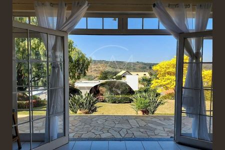 Casa de condomínio à venda com 550m², 5 quartos e 5 vagas