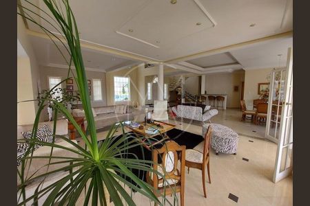 Casa de condomínio à venda com 550m², 5 quartos e 5 vagas