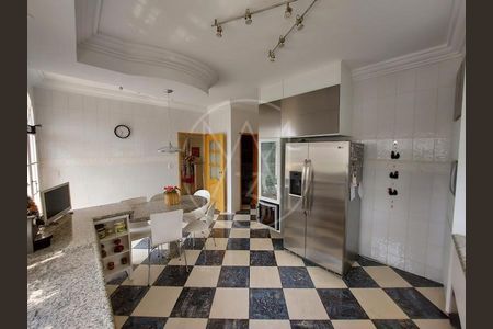 Casa de condomínio à venda com 550m², 5 quartos e 5 vagas