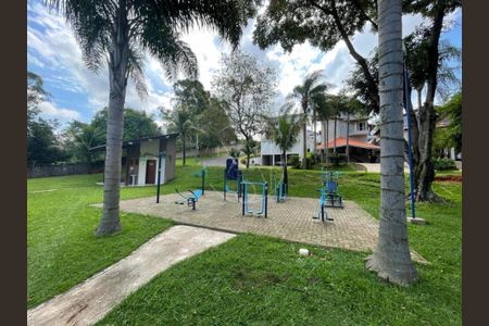 Casa de condomínio à venda com 295m², 4 quartos e 7 vagas