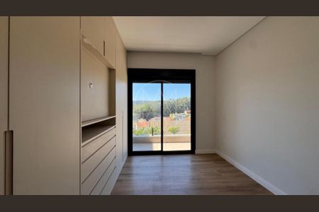 Casa de condomínio à venda com 215m², 3 quartos e 4 vagas