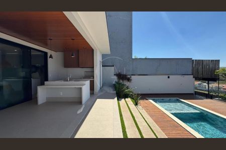 Casa de condomínio à venda com 215m², 3 quartos e 4 vagas
