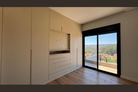 Casa de condomínio à venda com 215m², 3 quartos e 4 vagas