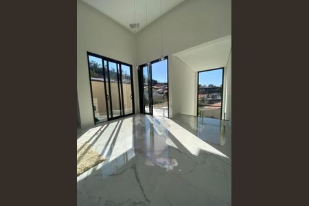 Casa de condomínio à venda com 244m², 3 quartos e 4 vagas