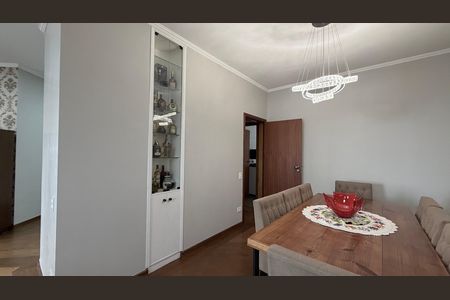 Apartamento à venda com 132m², 3 quartos e 4 vagas Apartamento à venda com 132m², 3 quartos e 4 vagasSala