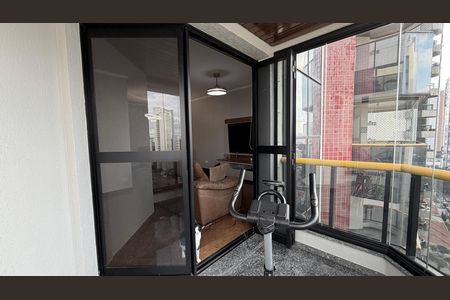 Apartamento à venda com 132m², 3 quartos e 4 vagas Apartamento à venda com 132m², 3 quartos e 4 vagasSacada