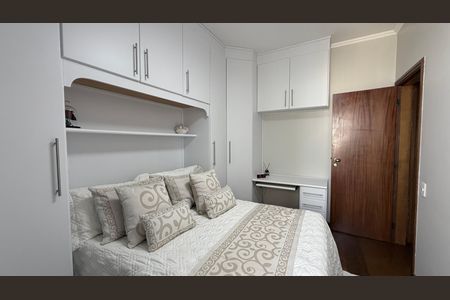 Apartamento à venda com 132m², 3 quartos e 4 vagas Apartamento à venda com 132m², 3 quartos e 4 vagasSuite
