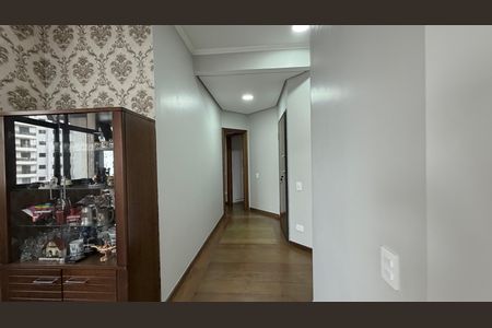 Corredor de apartamento à venda com 3 quartos, 132m² em Água Rasa, São Paulo