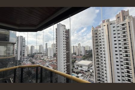 Apartamento à venda com 132m², 3 quartos e 4 vagas Apartamento à venda com 132m², 3 quartos e 4 vagasSacada