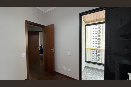Apartamento à venda com 132m², 3 quartos e 4 vagas Apartamento à venda com 132m², 3 quartos e 4 vagasQuarto 2