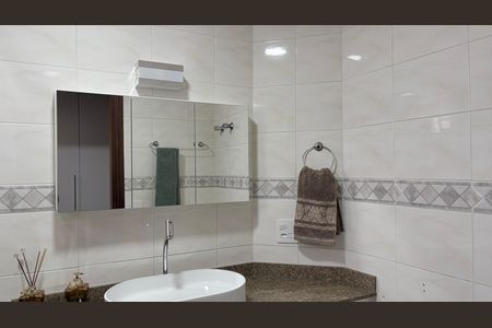 Apartamento à venda com 132m², 3 quartos e 4 vagas Apartamento à venda com 132m², 3 quartos e 4 vagasBanheiro da Suíte