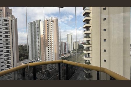 Apartamento à venda com 132m², 3 quartos e 4 vagas Apartamento à venda com 132m², 3 quartos e 4 vagasSacada