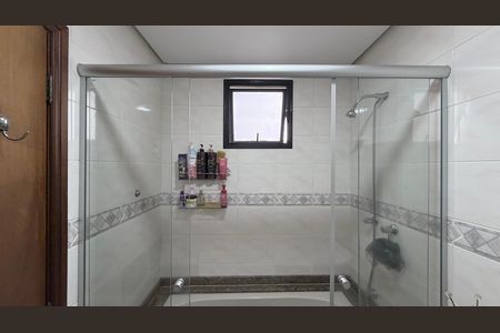 Apartamento à venda com 132m², 3 quartos e 4 vagas Apartamento à venda com 132m², 3 quartos e 4 vagasBanheiro da Suíte