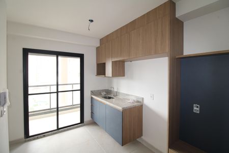 Sala / Cozinha de apartamento para alugar com 1 quarto, 25m² em Vila Dom Pedro Ii, São Paulo