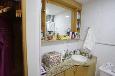 Apartamento à venda com 215m², 3 quartos e 2 vagasBanheiro da Suíte