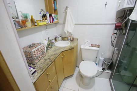 Apartamento à venda com 215m², 3 quartos e 2 vagasBanheiro da Suíte
