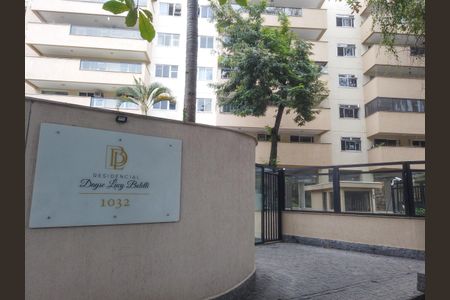 Apartamento à venda com 215m², 3 quartos e 2 vagasFachada