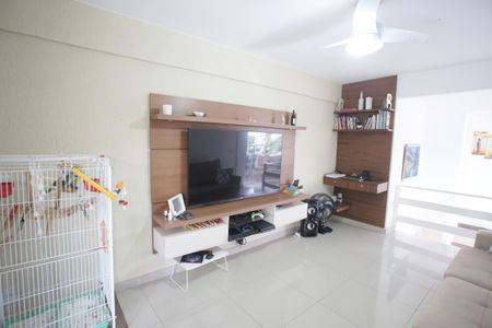 Apartamento à venda com 215m², 3 quartos e 2 vagasSala de TV