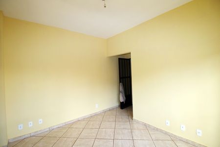 Sala de casa para alugar com 2 quartos, 70m² em Irajá, Rio de Janeiro