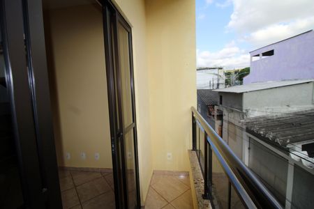 Casa para alugar com 70m², 2 quartos e sem vagaVaranda