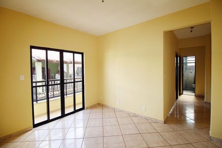 Sala de casa para alugar com 2 quartos, 70m² em Irajá, Rio de Janeiro