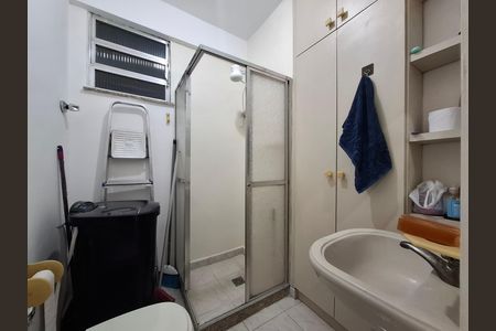 Banheiro  de apartamento para alugar com 1 quarto, 31m² em Centro, Rio de Janeiro
