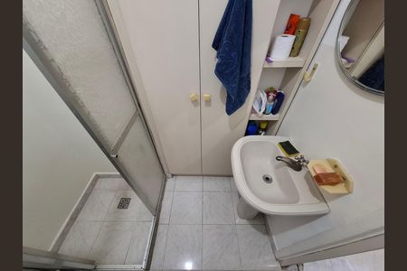 Banheiro  de apartamento para alugar com 1 quarto, 31m² em Centro, Rio de Janeiro