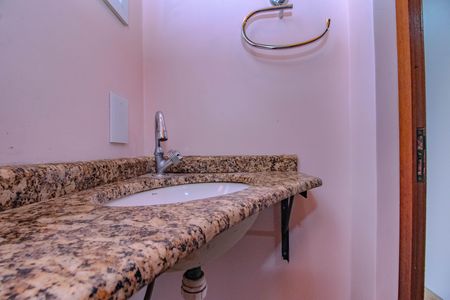 Casa à venda com 85m², 3 quartos e 2 vagas Casa à venda com 85m², 3 quartos e 2 vagasLavabo