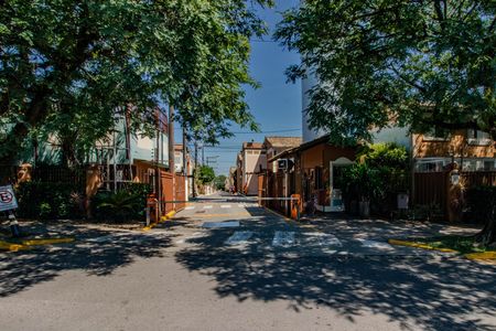 Casa à venda com 85m², 3 quartos e 2 vagas Casa à venda com 85m², 3 quartos e 2 vagasFachada do Condomínio