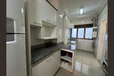 Apartamento à venda com 118m², 3 quartos e 2 vagas Apartamento à venda com 118m², 3 quartos e 2 vagasCozinha